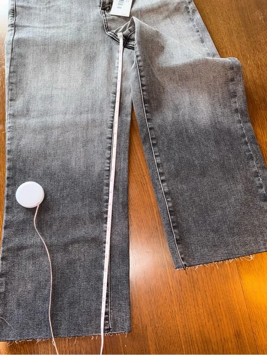 Judy Blue Gray Wide-Leg Crop Flare Jeans with Subtle ombré Fade - Picture 5 of 15